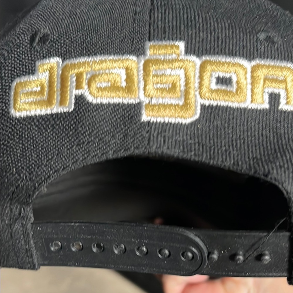 Gold Dragon Embroidery cap - Picture 8 of 13